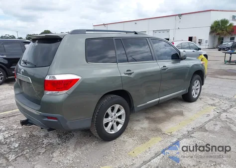 2011 Toyota Highlander Se V6 z USA, uszkodzony, nr VIN 5TDZK3EHXBS043035